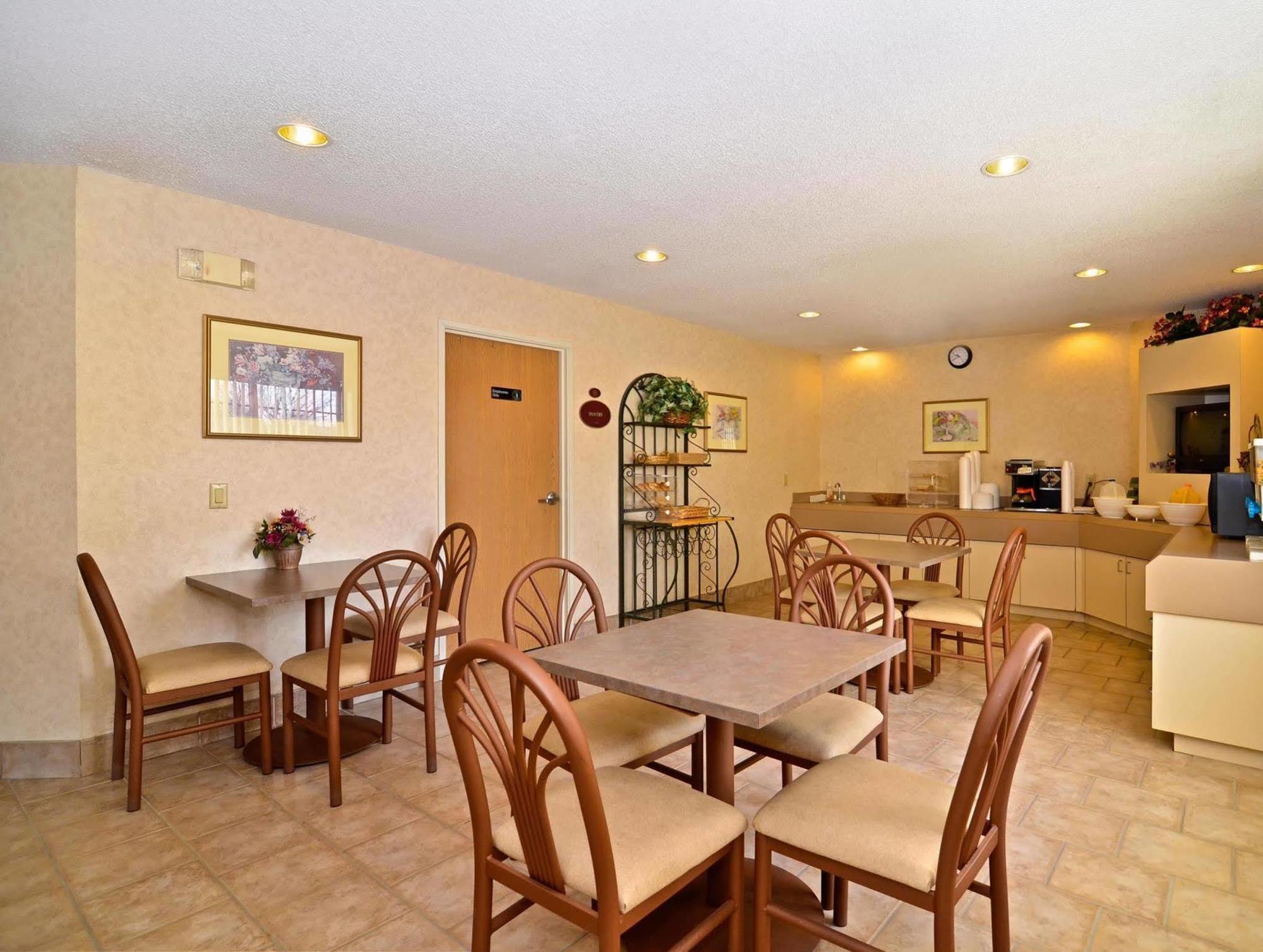 Americas Best Value Inn And Suites Lee'S Summit-Kansas City Exteriör bild