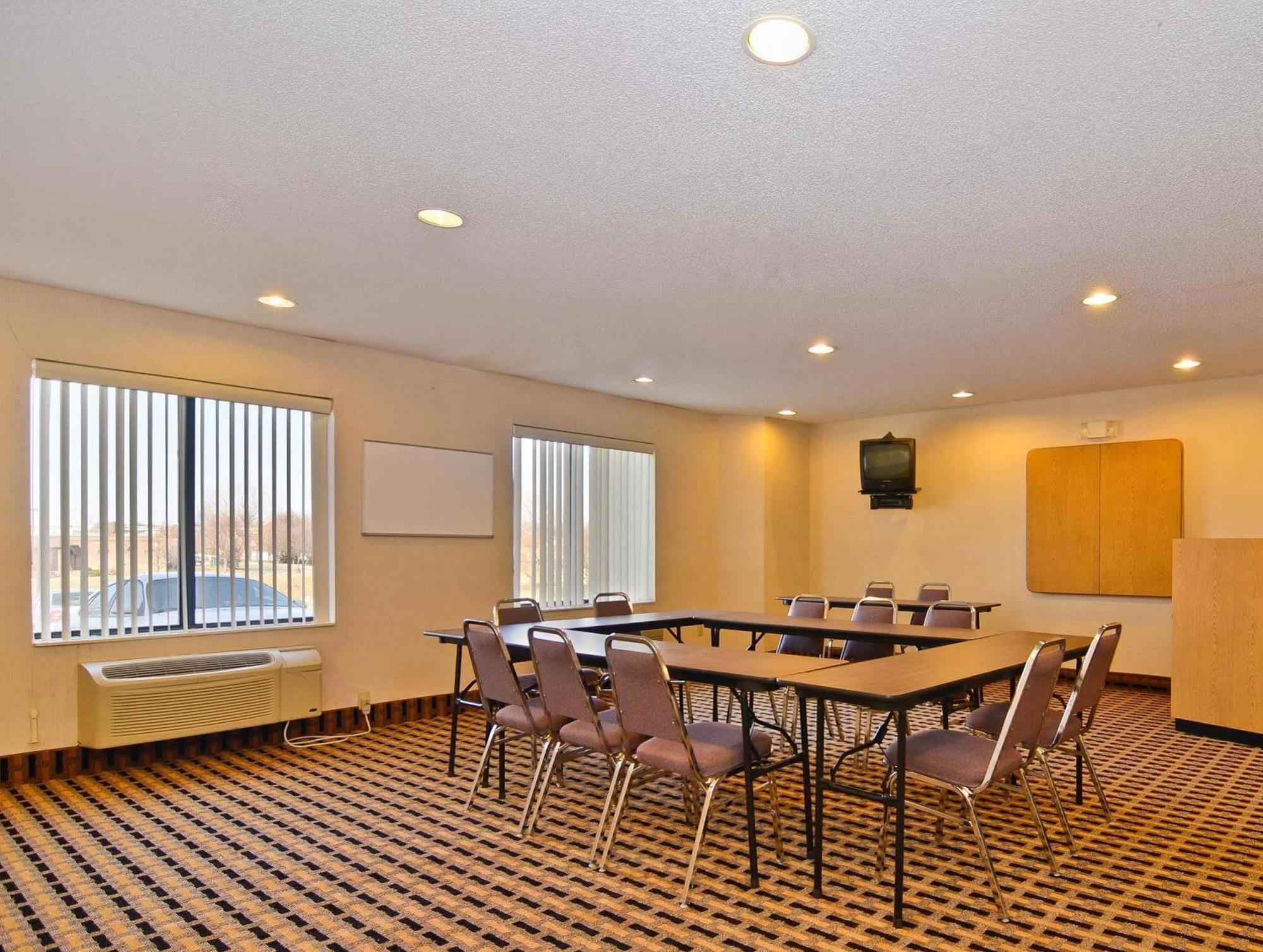 Americas Best Value Inn And Suites Lee'S Summit-Kansas City Exteriör bild