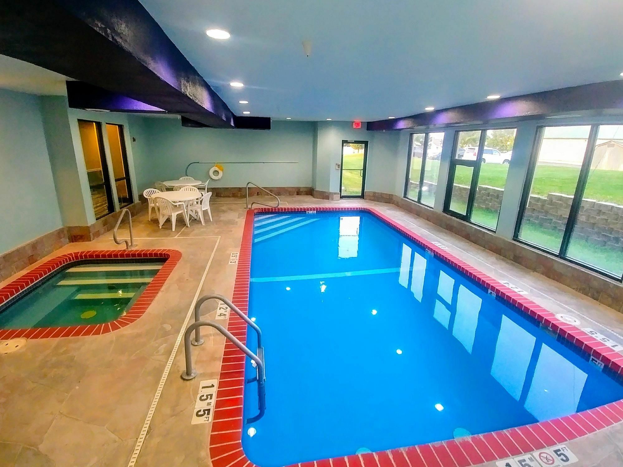 Americas Best Value Inn And Suites Lee'S Summit-Kansas City Exteriör bild