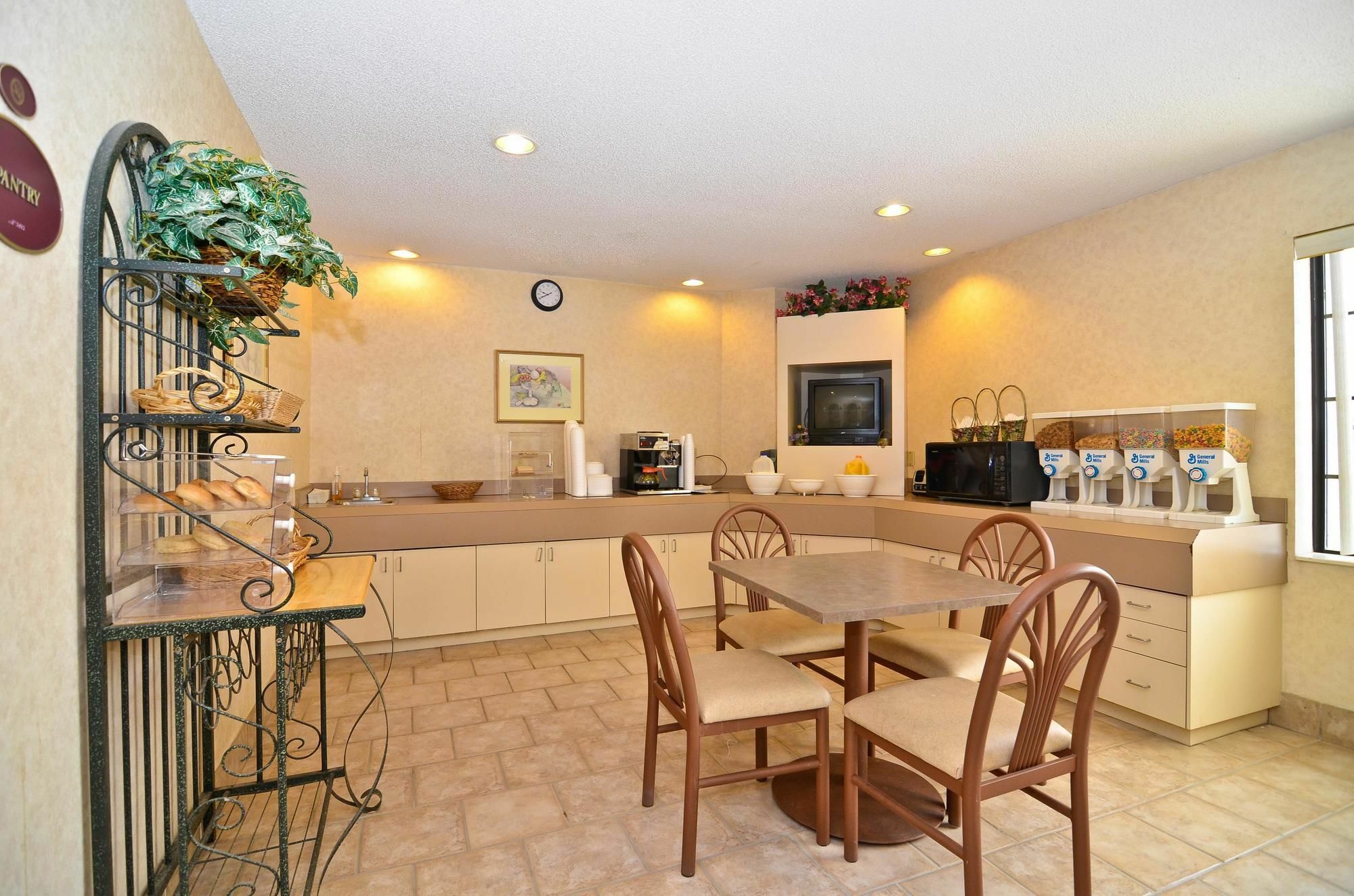 Americas Best Value Inn And Suites Lee'S Summit-Kansas City Exteriör bild
